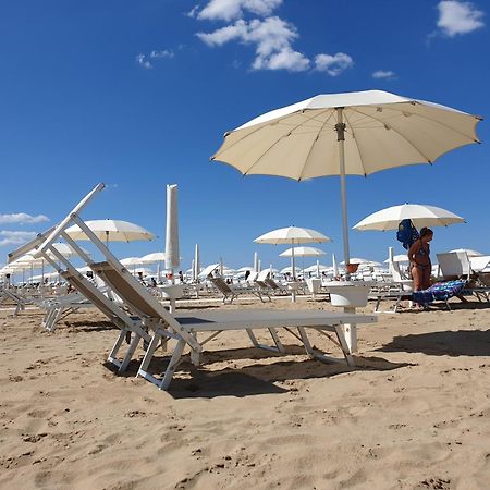 Hotel Kim Rimini Ngoại thất bức ảnh