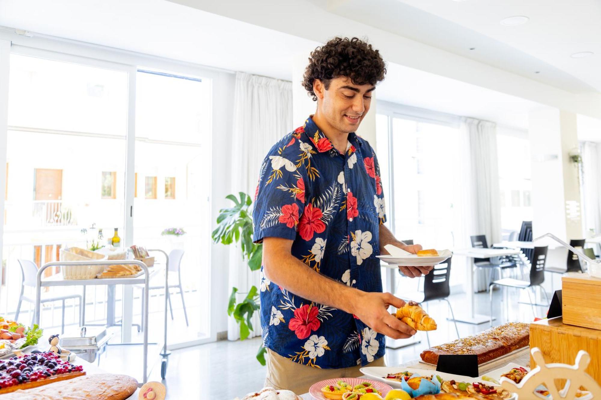 Hotel Kim Rimini Ngoại thất bức ảnh