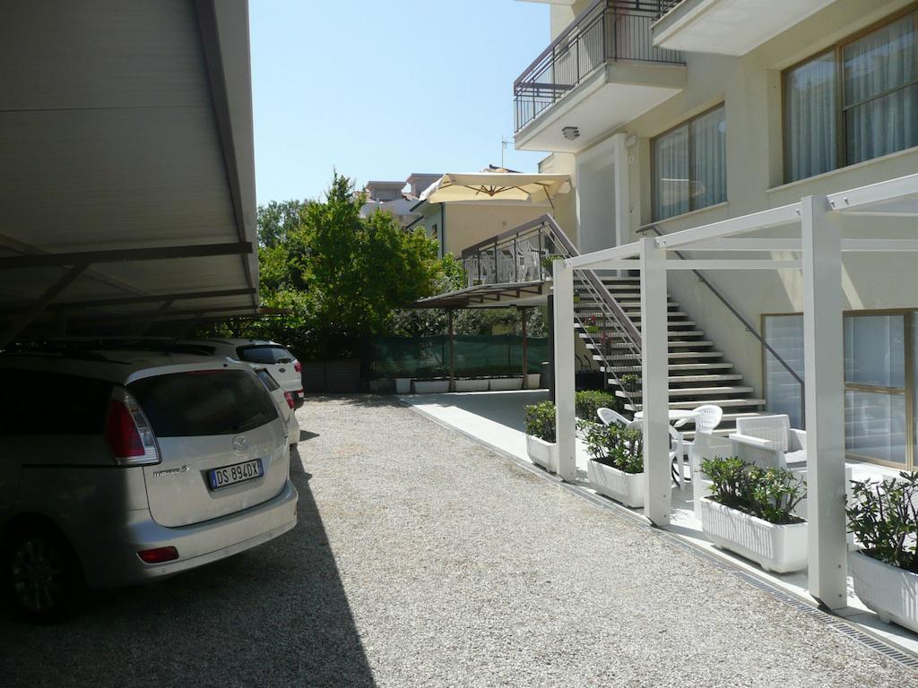 Hotel Kim Rimini Ngoại thất bức ảnh