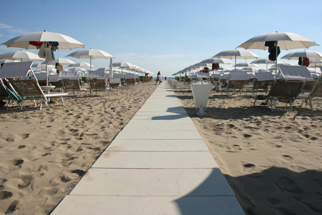 Hotel Kim Rimini Ngoại thất bức ảnh